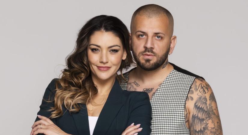 Négyméteres, plafonig érő karácsonyfája van Kulcsár Edinának és G.w.M-nek: „Királynőmnek palotában a helye”