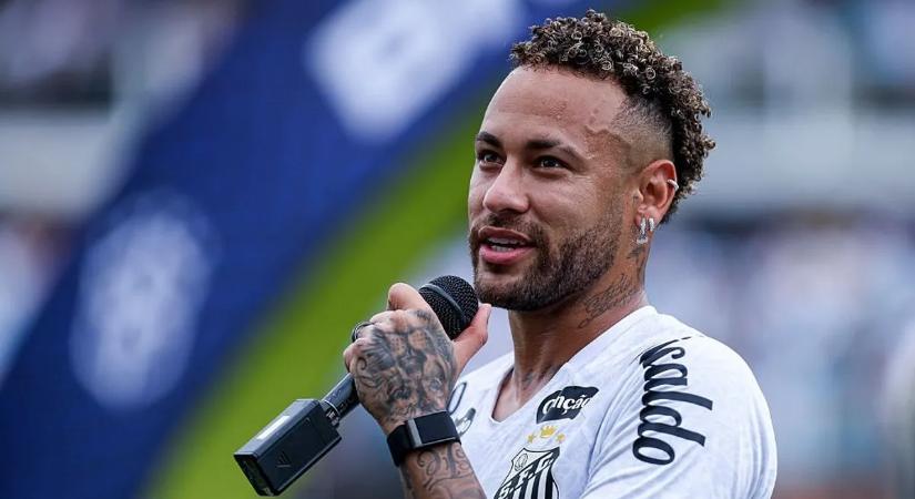 Neymar újabb térdműtéte miatt legalább egy hónapig nem játszhat
