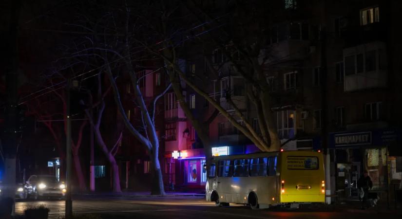 24 órán belül másodszor támadták Odesszát az oroszok, a cél az lehet, hogy elvágják Ukrajnát a Fekete-tengertől