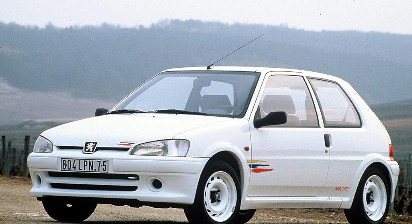 Pár százezerért vette, ma milliókat ér az öreg kis francia autó