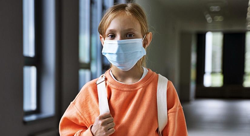 Megállíthatatlanul terjed a járvány a szomszédban – Karácsonykor fog tetőzni, kiadták a riasztást