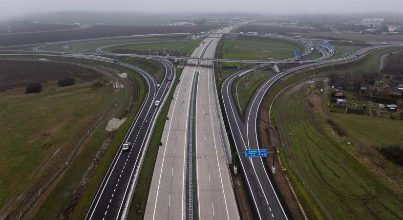 Három hónappal a határidő előtt készült el Csehország legfontosabb autópályája