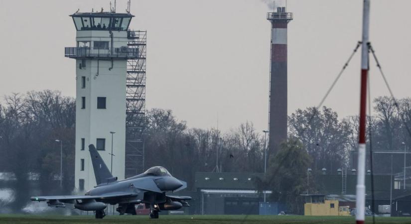 Harci repülőgépeket vetett be Lengyelország a légtere védelme érdekében