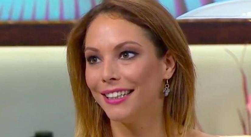 Titokban férjhez ment a Mokka műsorvezetője: hercegnőként ragyogott a kivágott ruhában