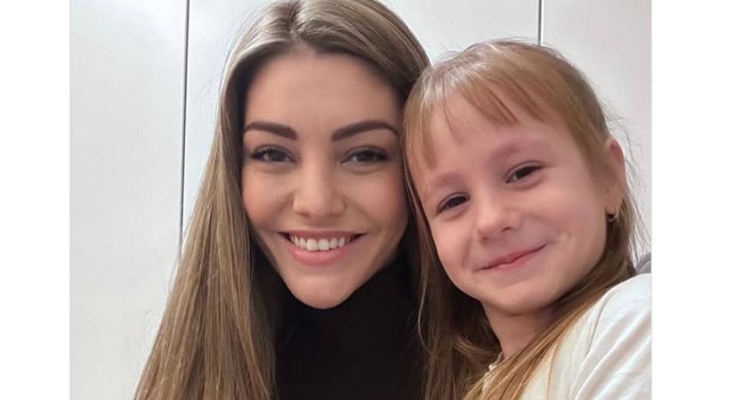 Kulcsár Edina 5 éves lánya vörös hajú cukiság a friss képen