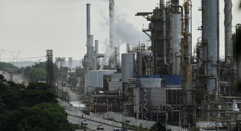 Trump: Az Egyesült Államok megtartja a lefoglalt venezuelai olajat és az azt szállító hajóka