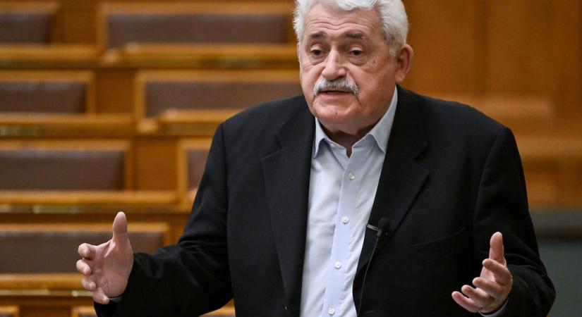 A DK feljelentést tesz Fónagy János ügyfélkapus üzenete miatt