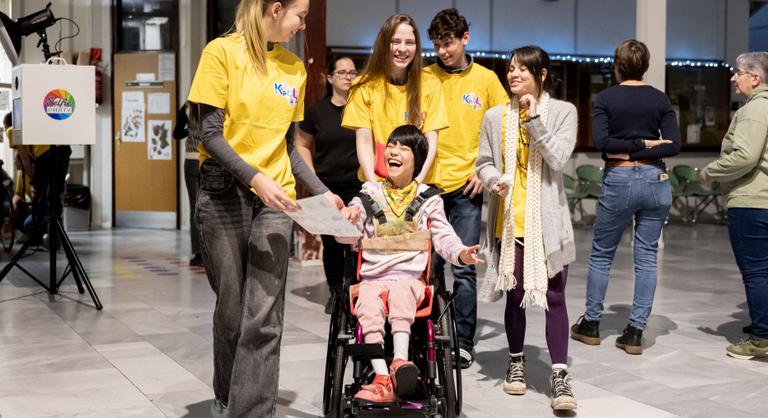 Leszállt egy angyal Békásmegyerre, Kapcsolda a neve