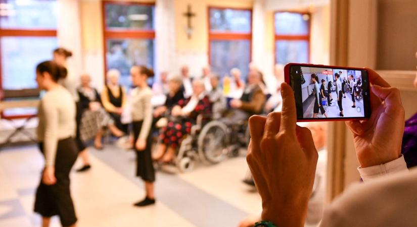 Ez a legszebb ajándék - karácsony a zalai idősotthonban, egyházi és közéleti vezetők ünnepeltek együtt a lakókkal