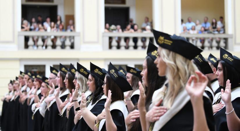 A hallgatói lemorzsolódást csökkentő programot indít a kormány