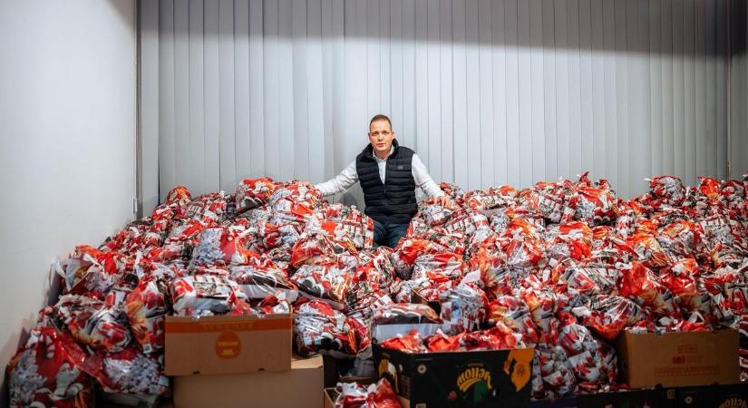 Segítséget küldött karácsonyra a rászorulóknak a siófoki képviselő