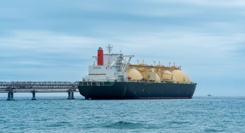 Kína nemcsak a vezetékes gázt vásárolja fel, de LNG-ből is hajlandó bármennyit átvenni Oroszországtól