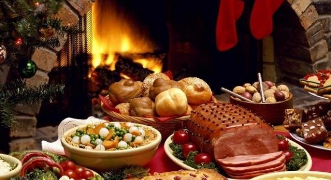 5 udvarias módszer, amivel hatékonyan háríthatsz a családi asztalnál