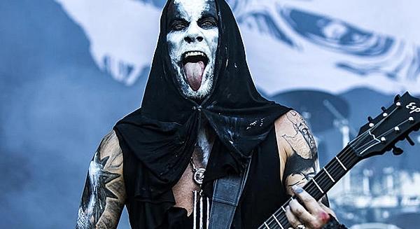 Nézetei ellenére is ünnepli a karácsonyt a Behemoth frontembere