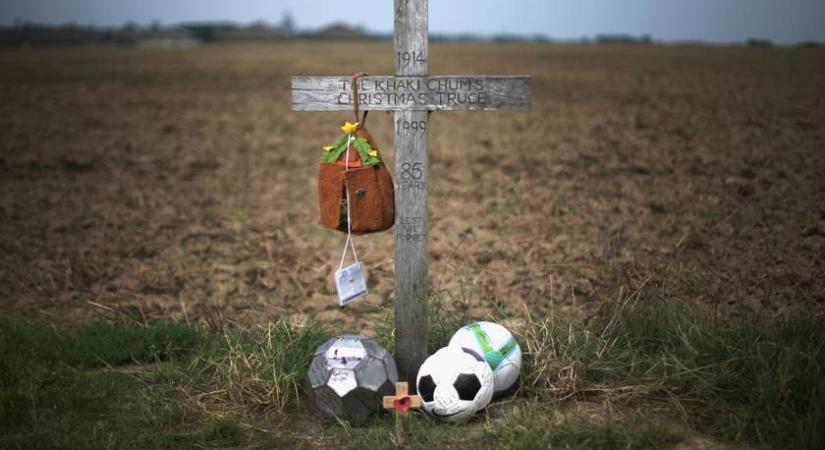 Képeken a 20. század egyik leggyönyörűbb pillanata: beszámolni is tilos volt a karácsonyi csodáról