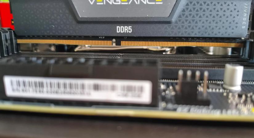 Újabb hamis DDR5-ös memóriamodul bukkant fel, ezúttal sokkal megtévesztőbb köntösben