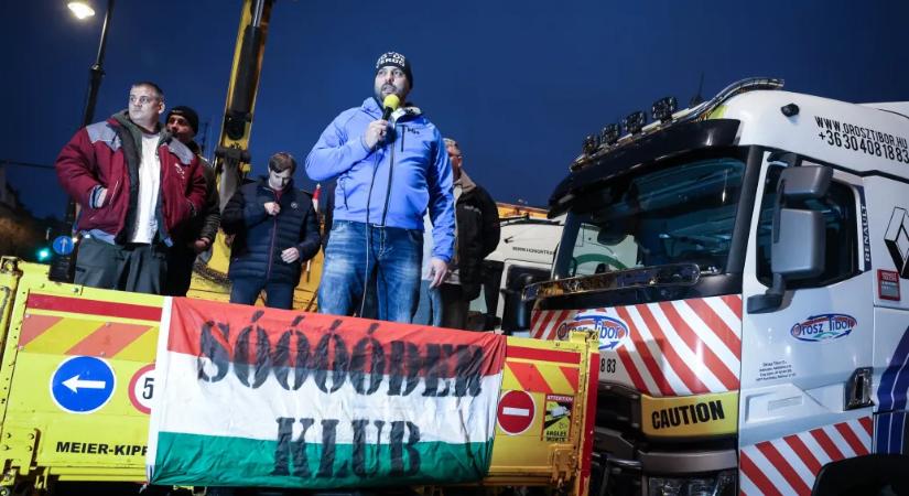 Kamionos felvonulás szervezője: Háborút egyenlőre nem nyertünk, de csatát igen!