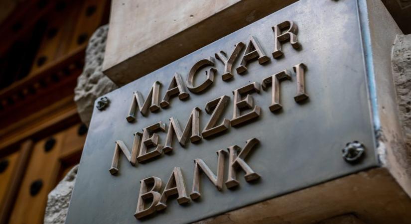 Jó befektetést ígért, de magára költötte a pénzt, 42 milliós bírságot kapott