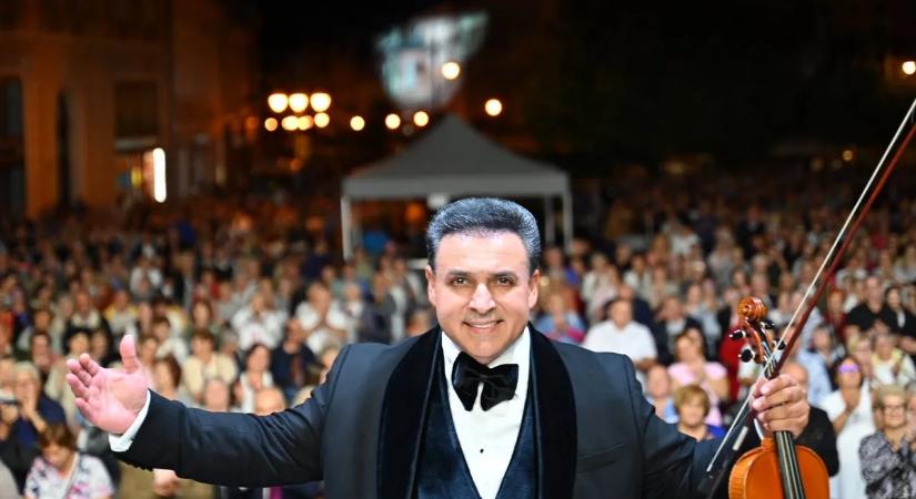 Óriási hírt jelentett be Mága Zoltán - jótékony célra fordítja az újévi koncert bevételeit