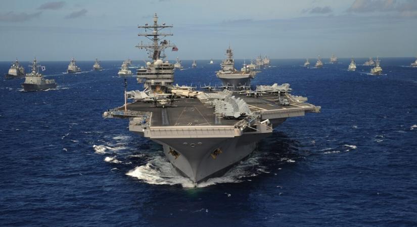 Elemeire lőtt az USA hadserege egy droghajót