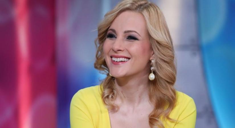 Várkonyi Andrea idén is megmutatta a feldíszített karácsonyfáját - Fotó