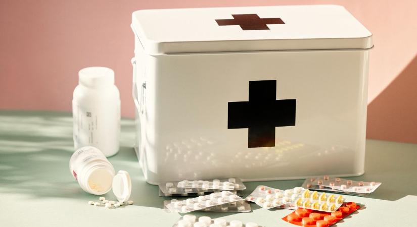 Karácsonyi túlélőcsomag - milyen gyógyszereket szerezzünk be mindenképpen az ünnepekre?
