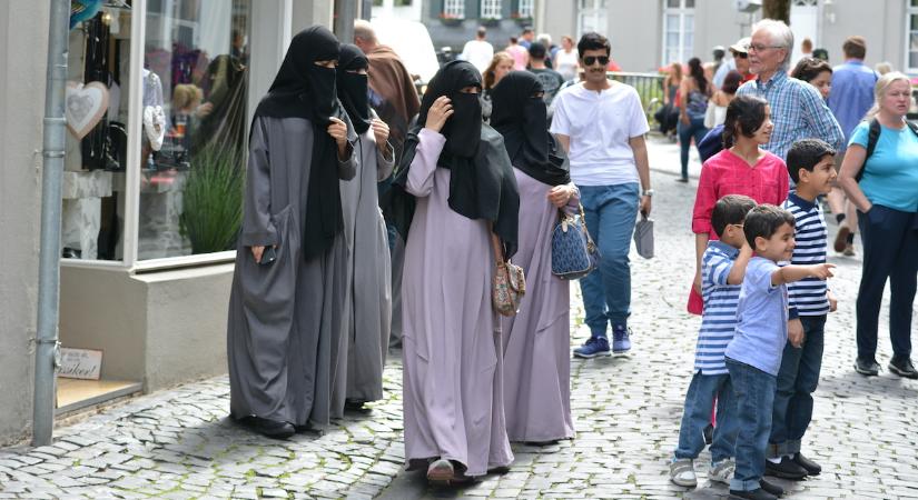 Így finanszírozza Brüsszel a radikális iszlám térnyerését az európaiak pénzéből