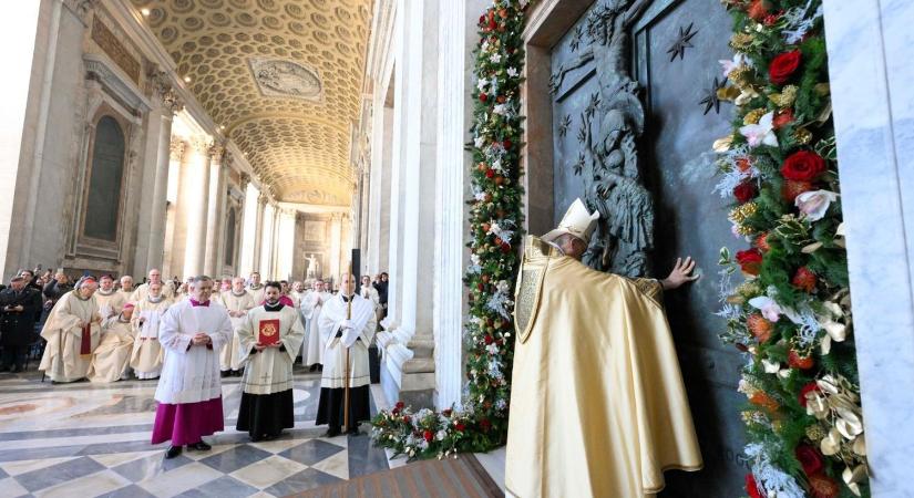 December 27-én szombaton délelőtt zárul a Lateráni Szent János bazilika Szent Kapuja