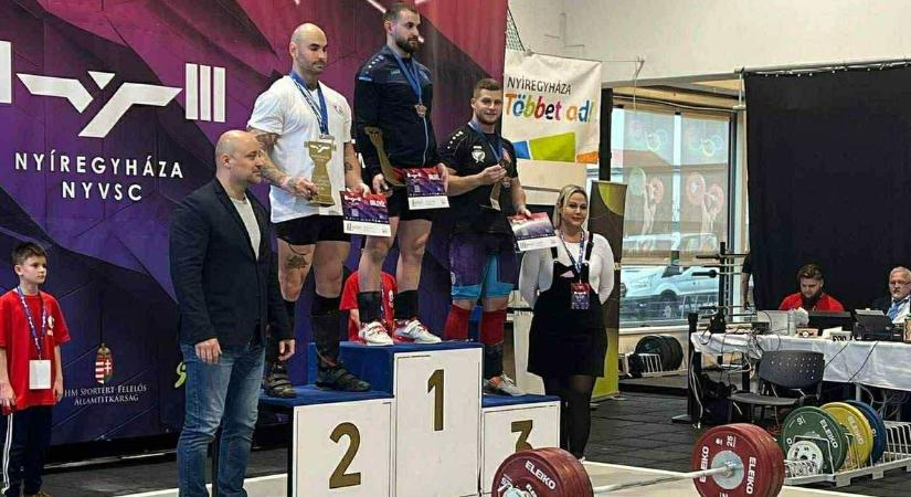 Rocky ezüstéremmel zárta a Felnőtt Súlyemelő Országos Bajnokságot