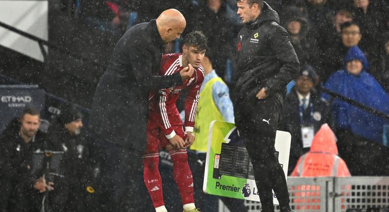 A Liverpool vezetőedzője Kerkez problémáiról beszélt, kérdéses a hétvégi játéka