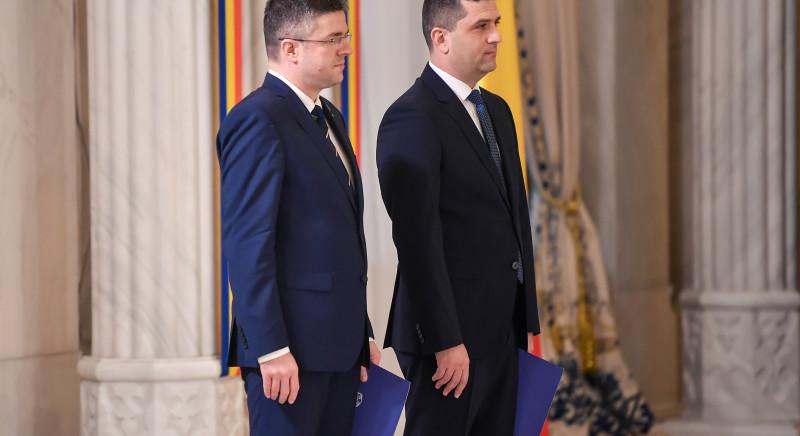 Hivatalos: letették az esküt az új miniszterek