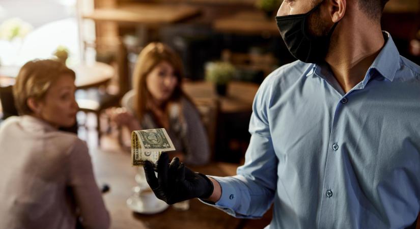 Itt van mennyi borravalót adunk átlagosan: meglepőek a számok