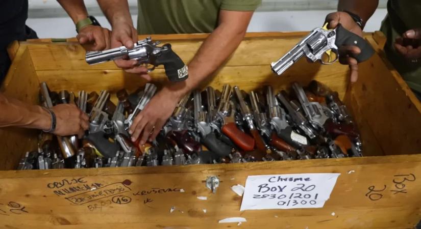 BIRN: Szerb rendőrségi fegyverek kerültek az Egyesült Államokba