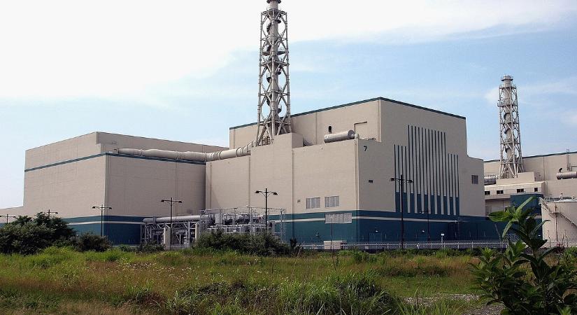 Kockázat vagy kényszer? Újraindítják a világ legnagyobb atomerőművét