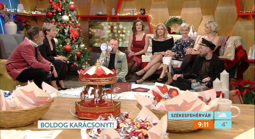 Reggeli meglepetések: műsorvezetők egymást lepték meg vicces ajándékokkal