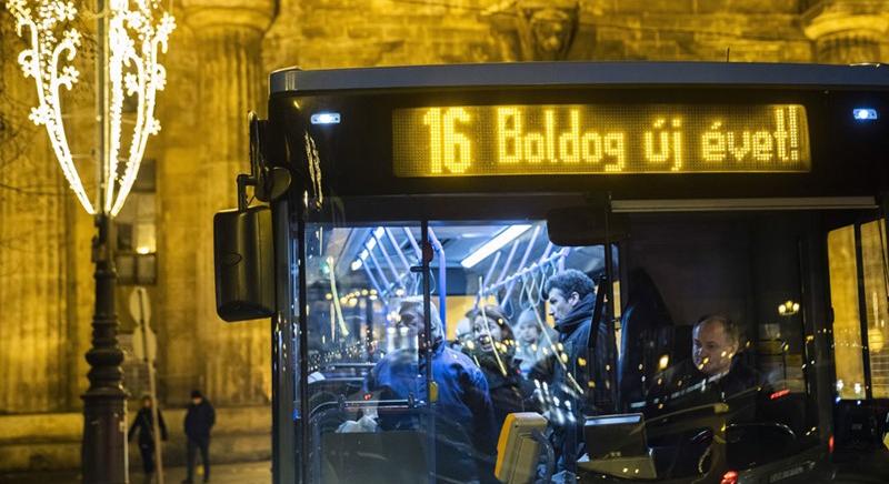 Így közlekedhetsz szilveszterkor Budapesten