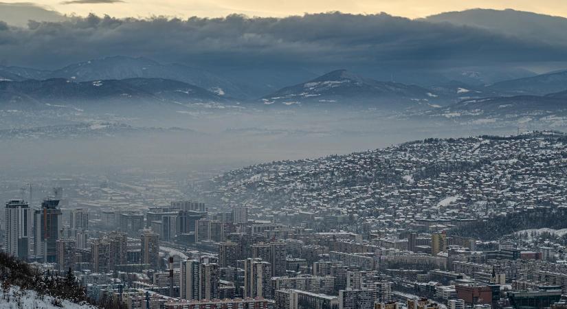 Harminc évvel Dayton után: hamu alatt izzik a parázs Boszniában, Orbán Viktor csak súlyosbítja a helyzetet