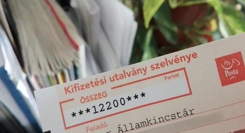 Ismét karácsonyi ajándékként tálalja a kormány, a januári családi pótlék decemberi kifizetését