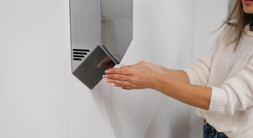 Baktériumgyár: nem is sejtetted, de ez a legveszélyesebb eszköz a mosdóban