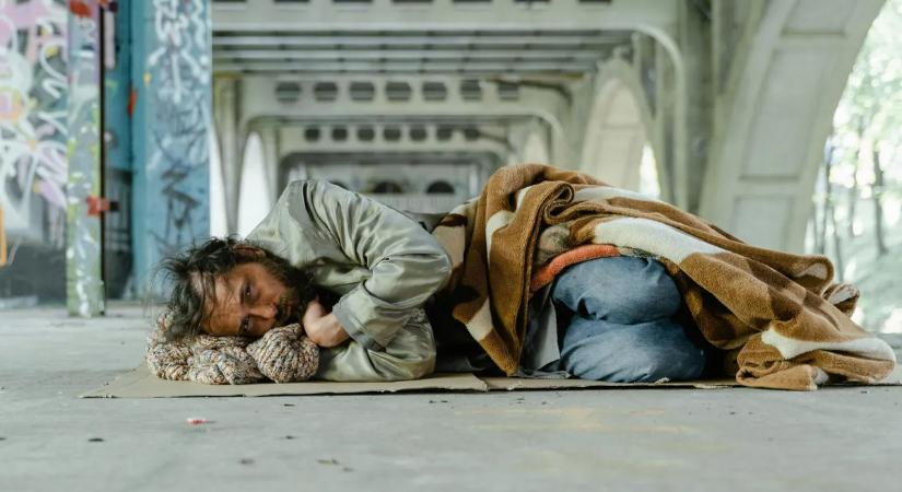 Hajléktalan lett az egykori Nickelodeon-sztár - Sokkoló videó!