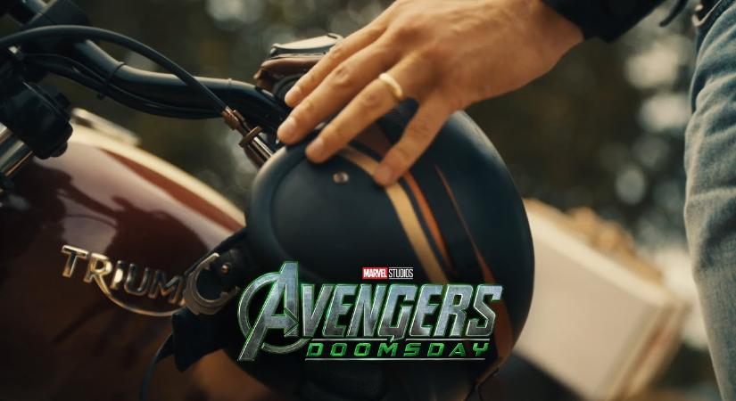 Itt a Bosszllk: tletnap els kedvcsinlja