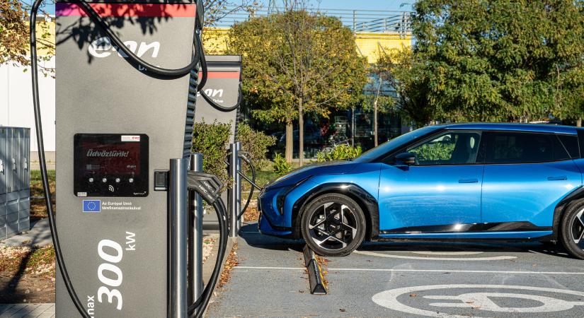 Ismét bővült a Plug & Charge kompatibilis töltők sora Magyarországon