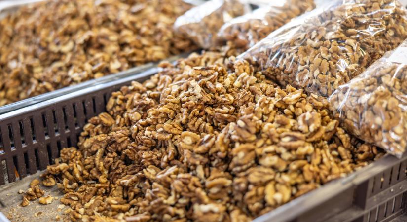 Durva, ami a piacokon zajlik: már ennyibe kerül egy kiló dió itthon