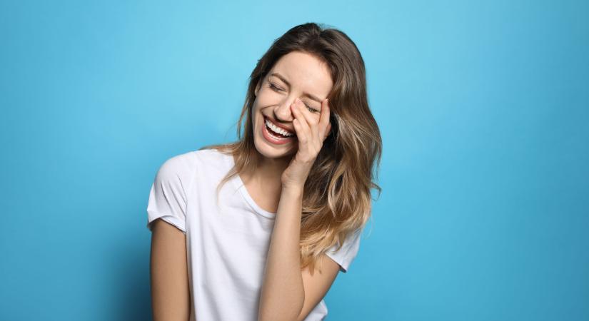 Csak a teraszt akarta megmutatni az ingatlanos nő a vevőnek: oltári bakit vétett - Videó