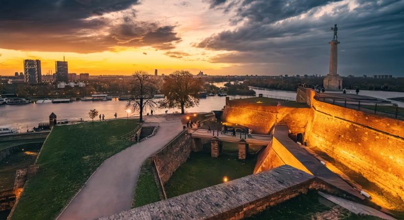 Belgrád bejelentkezett