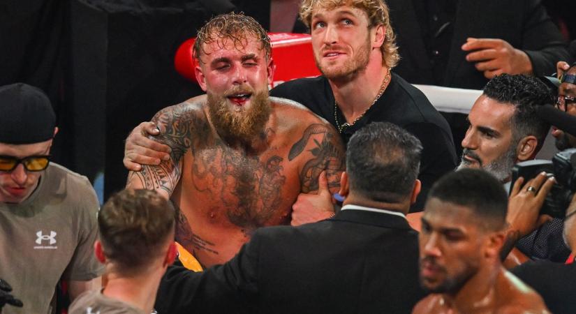 Jake Paul borzalmasan sok pénzzel és fegyverekkel pózolt egy magángépen, miután kiütötték