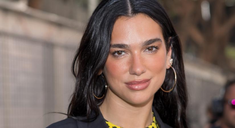 Dua Lipa bikinije szinte semmit nem takar: fülledt fotókon mutatta meg hibátlan alakját