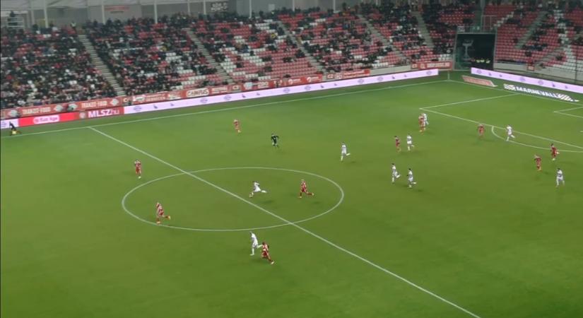 „Szerencséje volt” – mondta a DVSC kapusa a félpályás gólt szerző ellenfeléről