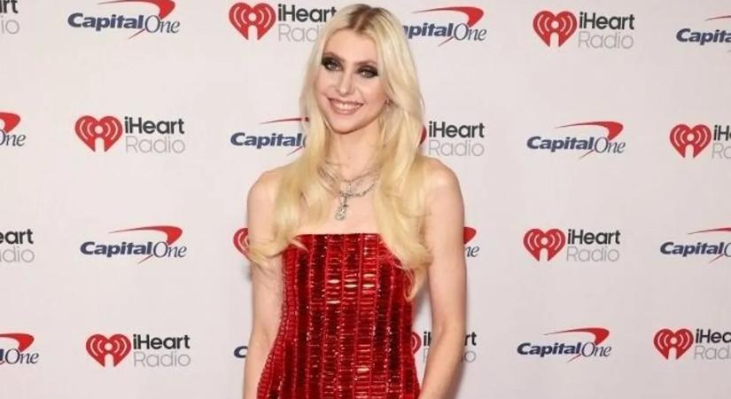 Az egykori gyereksztár és énekesnő 25 évet ugrott vissza az időben