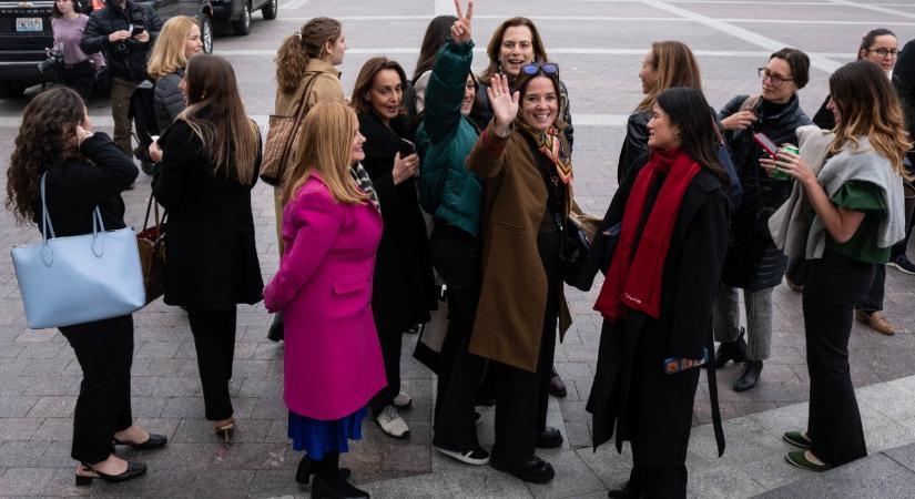 Donald Trumpot annyira idegesíti az Epstein-ügy, hogy már Bill Clintont is védelmébe vette